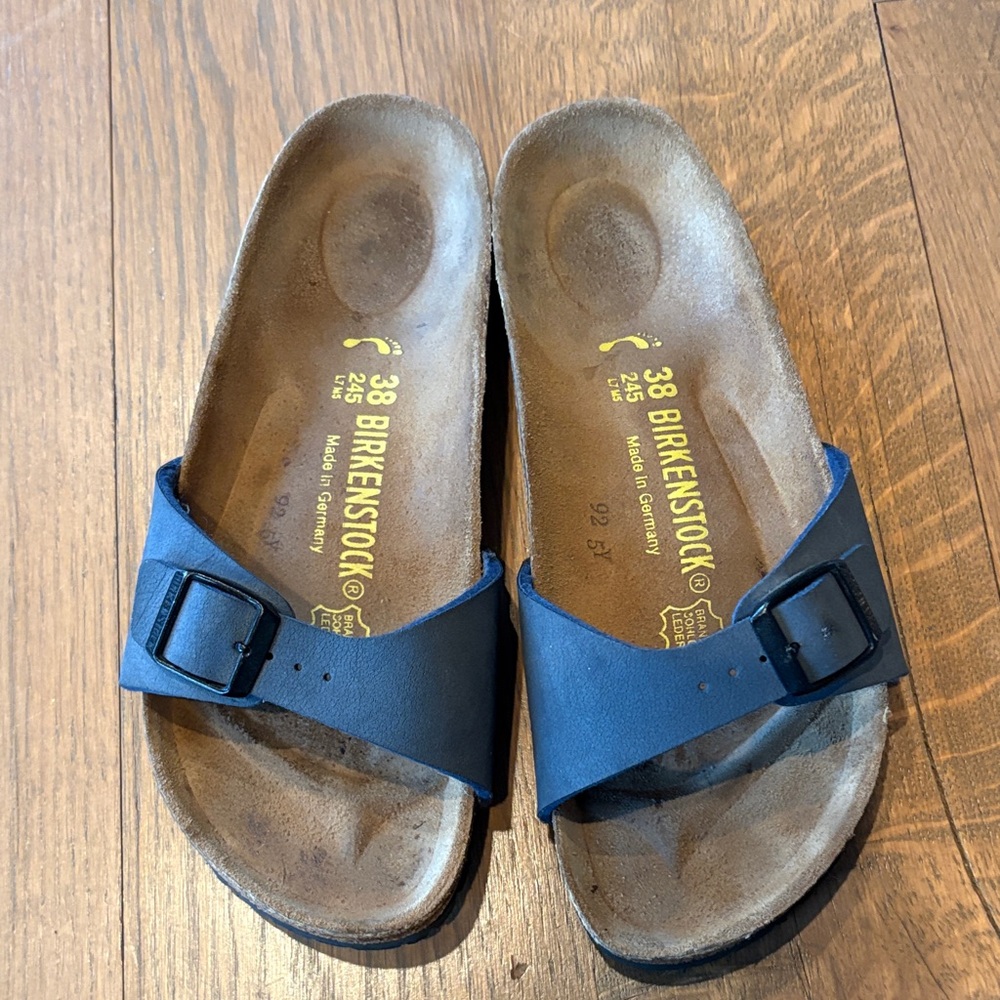 Birkenstock Madrid Navy Single
Buckle Slide Sandals 38
